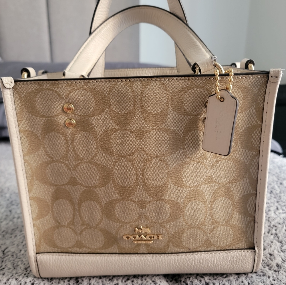Small coach handbag